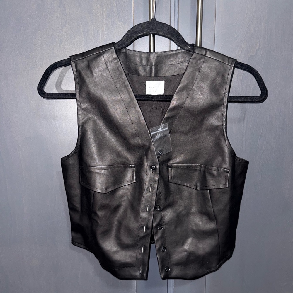 Black Crop Vest